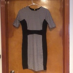 Michael Kors Dresses - White and black Michel kors dress Michael Kors Dresses - White and black Michel kors dress